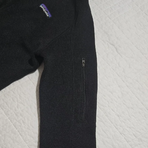 Patagonia Women's Black Full-Zip Fleece Jacket - Picture 9 of 9